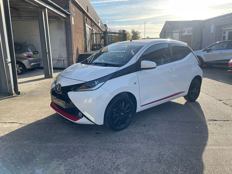 Toyota Aygo 1.0 VVT-i x-press Hatchback 5dr Petrol Manual Euro 6 (68 ps) 13k 3 Services,  5dr Manual 2024