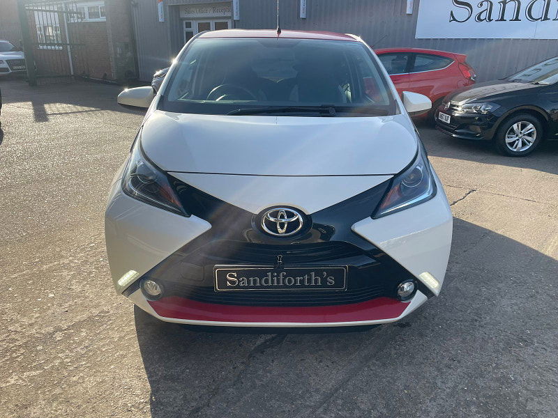 Toyota Aygo 1.0 VVT-i x-press Hatchback 5dr Petrol Manual Euro 6 (68 ps) 13k 3 Services,  5dr Manual 2024