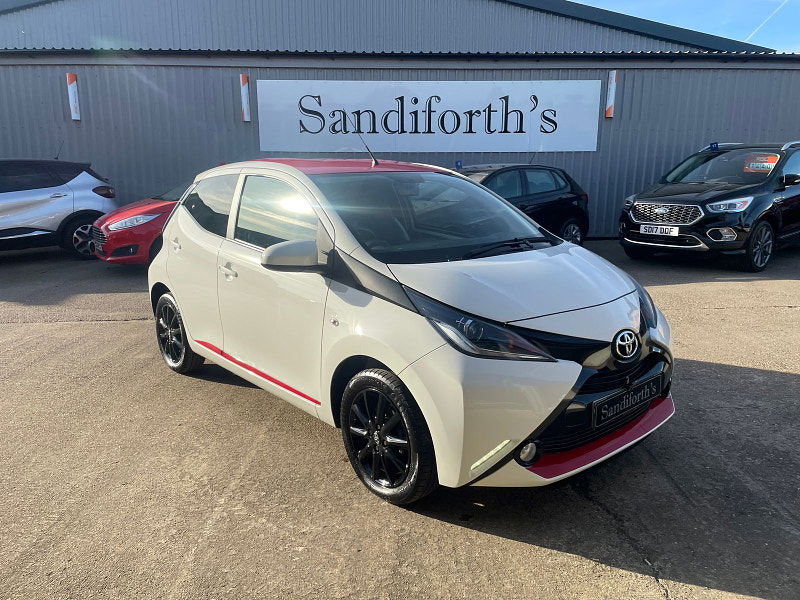 Toyota Aygo 1.0 VVT-i x-press Hatchback 5dr Petrol Manual Euro 6 (68 ps) 13k 3 Services,  5dr Manual 2024