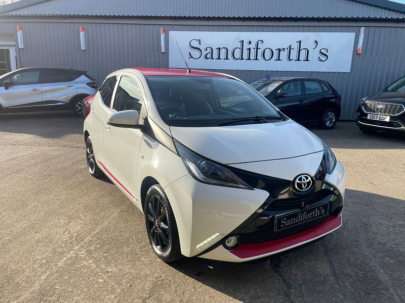 Toyota Aygo 1.0 VVT-i x-press Hatchback 5dr Petrol Manual Euro 6 (68 ps) 13k 3 Services,  5dr Manual 2024