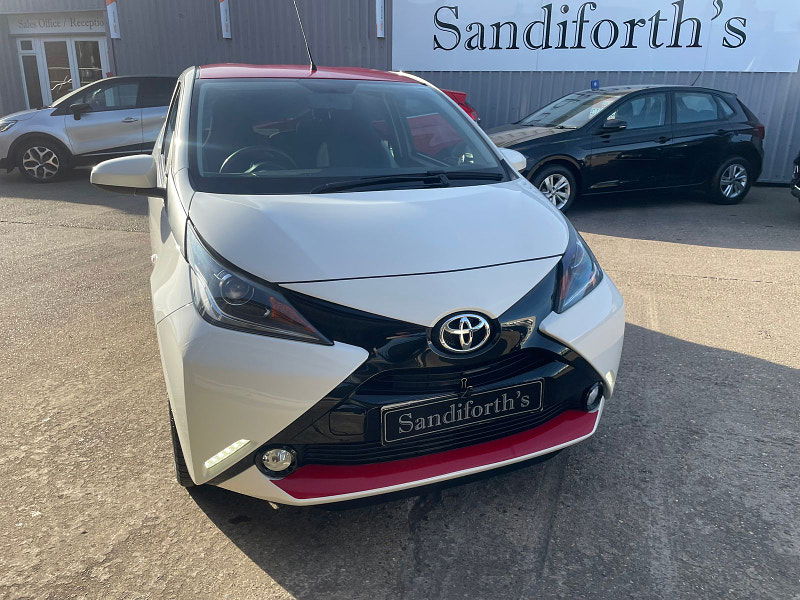 Toyota Aygo 1.0 VVT-i x-press Hatchback 5dr Petrol Manual Euro 6 (68 ps) 13k 3 Services,  5dr Manual 2024