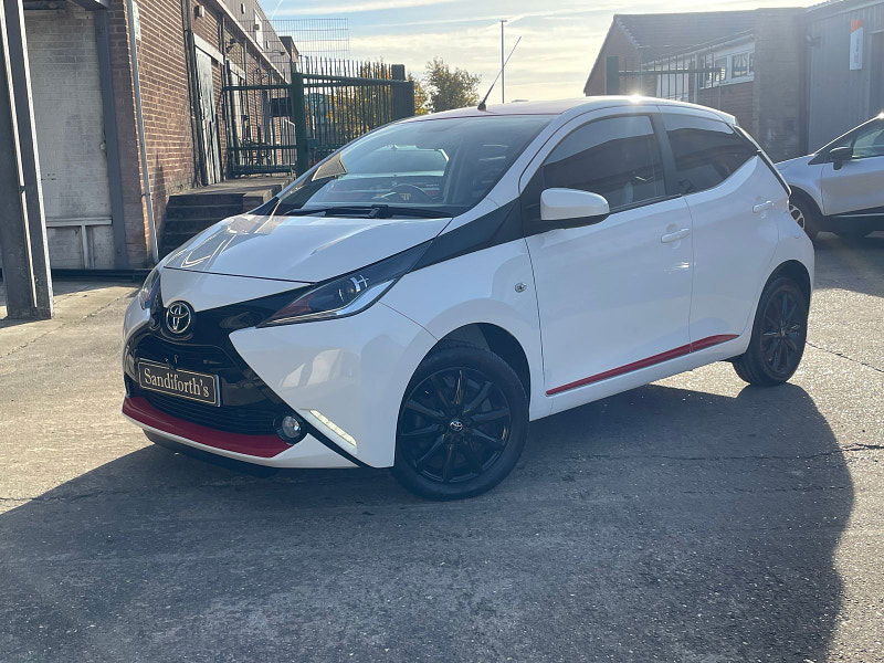 Toyota Aygo 1.0 VVT-i x-press Hatchback 5dr Petrol Manual Euro 6 (68 ps) 13k 3 Services,  5dr Manual 2024