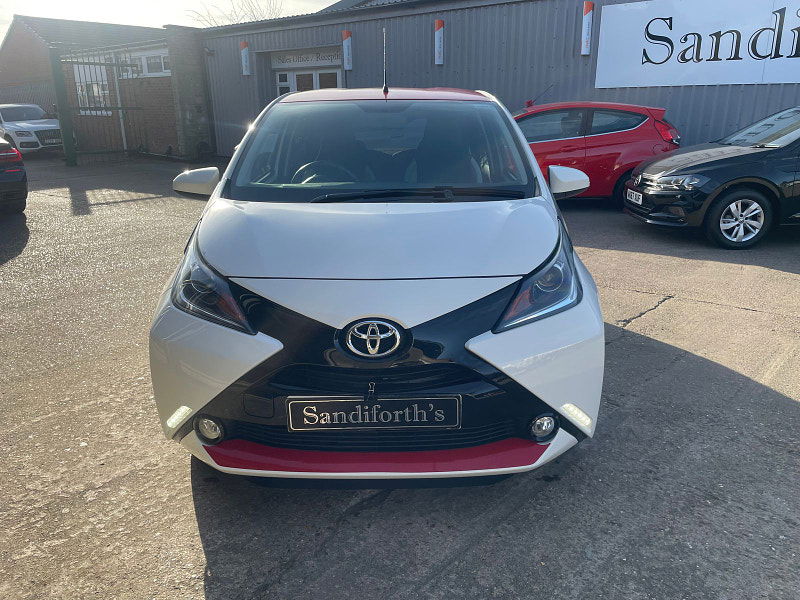 Toyota Aygo 1.0 VVT-i x-press Hatchback 5dr Petrol Manual Euro 6 (68 ps) 13k 3 Services,  5dr Manual 2024