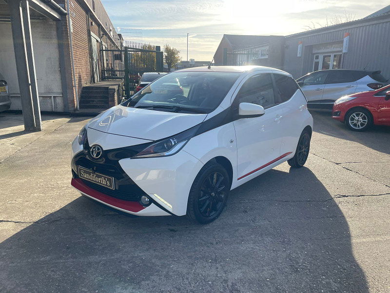 Toyota Aygo 1.0 VVT-i x-press Hatchback 5dr Petrol Manual Euro 6 (68 ps) 13k 3 Services,  5dr Manual 2024