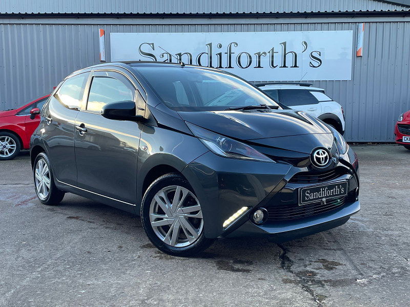 Toyota Aygo 1.0 VVT-i x-pression x-wave 5dr Petrol Manual Euro 5 Euro 5 (68 ps) 5dr Manual 2024