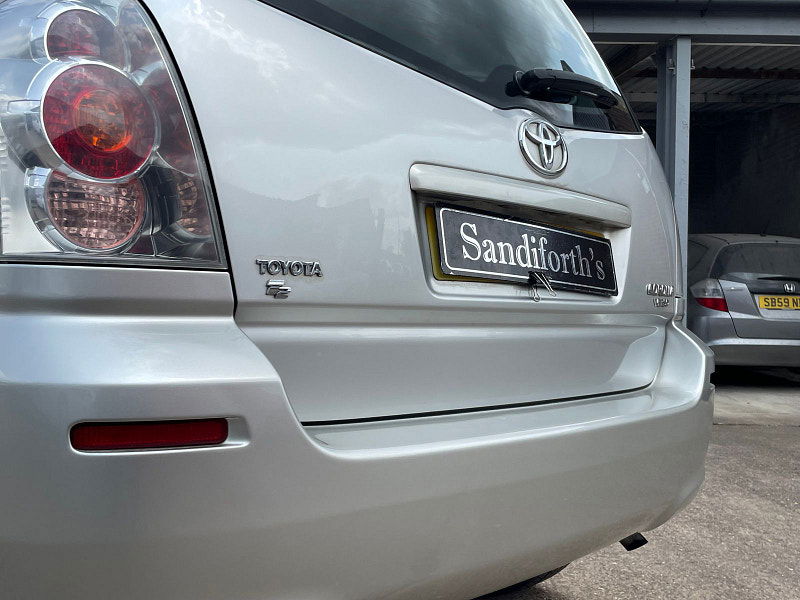 Toyota Corolla Verso 1.6 VVT-i T2 MPV 5dr Petrol Manual (178 g/km, 109 bhp) 5dr Manual 2025