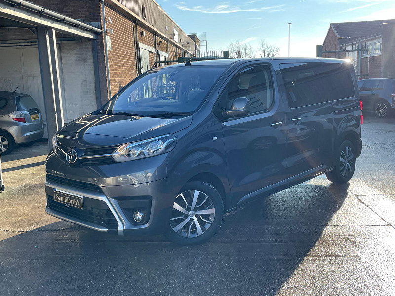 Toyota PROACE Verso 2.0D Family Medium MPV 5dr Diesel Manual MWB Euro 6 (s/s) (8 Seat) (150 ps) 5dr Manual 2025