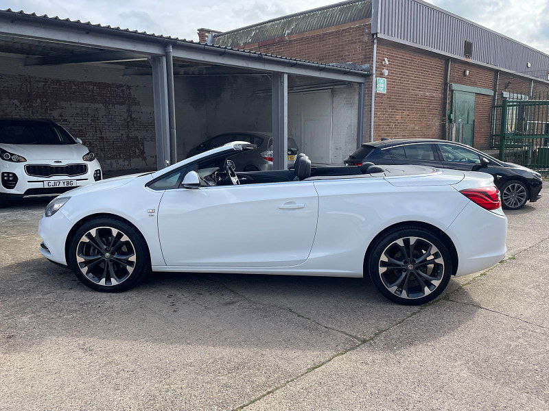 Vauxhall Cascada 2.0 CDTi Elite Convertible 2dr Diesel Manual Euro 5 (s/s) (165 ps) Full Black Leather, Only 30k  2dr Manual 2024