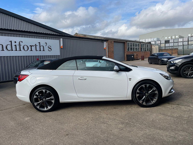 Vauxhall Cascada 2.0 CDTi Elite Convertible 2dr Diesel Manual Euro 5 (s/s) (165 ps) Full Black Leather, Only 30k  2dr Manual 2024