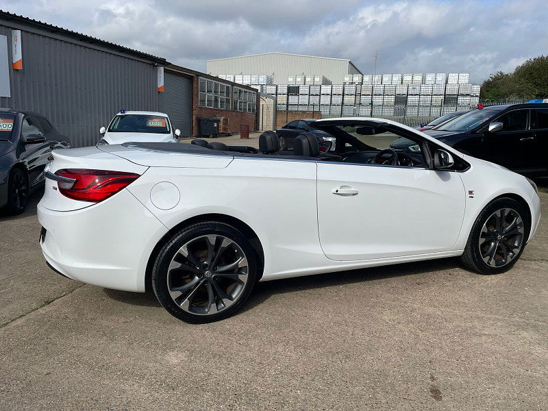 Vauxhall Cascada 2.0 CDTi Elite Convertible 2dr Diesel Manual Euro 5 (s/s) (165 ps) Full Black Leather, Only 30k  2dr Manual 2024