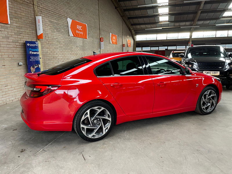 Vauxhall Insignia 1.6 CDTi SRi VX Line Nav Hatchback 5dr Diesel Manual Euro 6 (s/s) (136 ps) 6 SERVICES 5dr Manual 2025