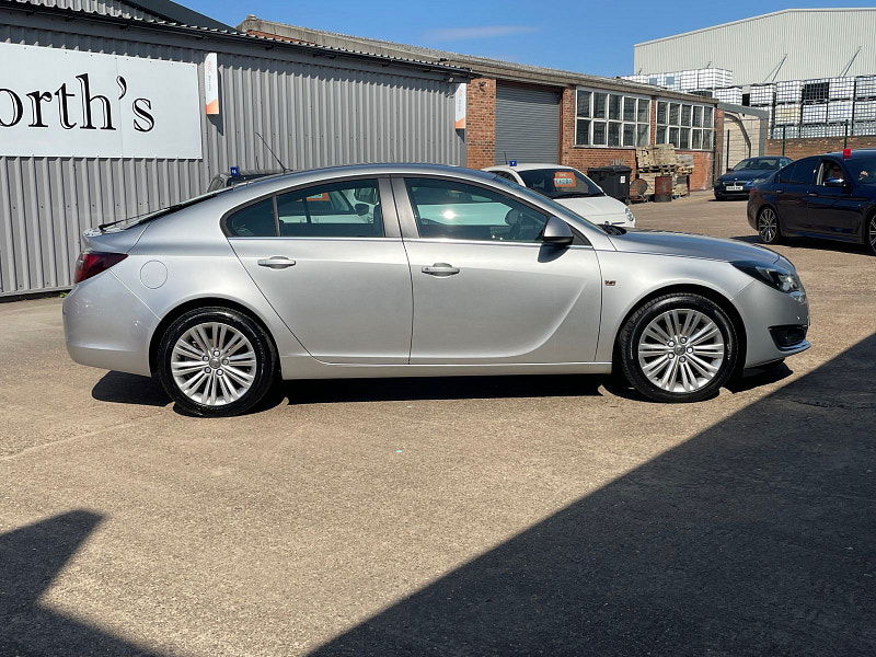 Vauxhall Insignia 2.0 CDTi ecoFLEX Design Hatchback 5dr Diesel Manual Euro 5 (s/s) (140 ps) 5dr Manual 2025