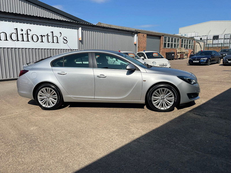 Vauxhall Insignia 2.0 CDTi ecoFLEX Design Hatchback 5dr Diesel Manual Euro 5 (s/s) (140 ps) 5dr Manual 2025