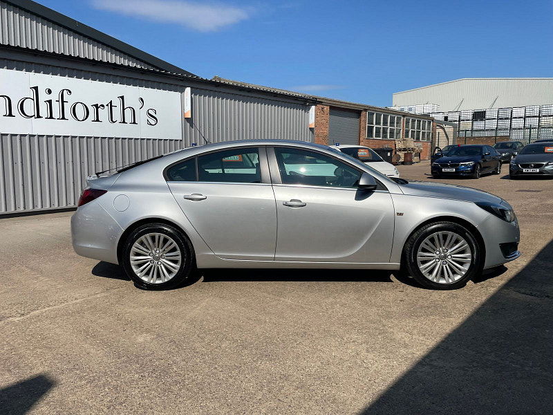 Vauxhall Insignia 2.0 CDTi ecoFLEX Design Hatchback 5dr Diesel Manual Euro 5 (s/s) (140 ps) 5dr Manual 2025