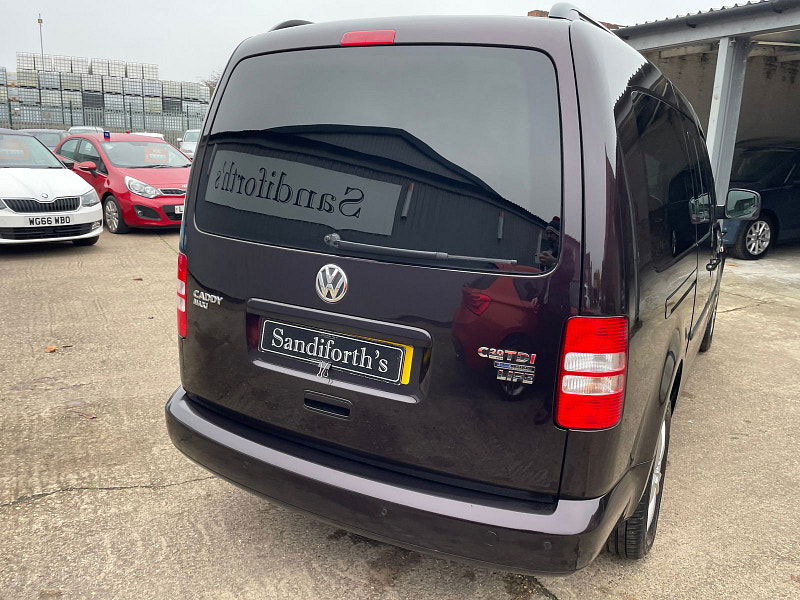 Volkswagen Caddy Maxi Life 1.6 TDI CR MPV 5dr Diesel DSG Euro 5 (102 ps) 5dr Automatic 2025