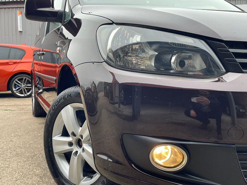 Volkswagen Caddy Maxi Life 1.6 TDI CR MPV 5dr Diesel DSG Euro 5 (102 ps) 5dr Automatic 2025