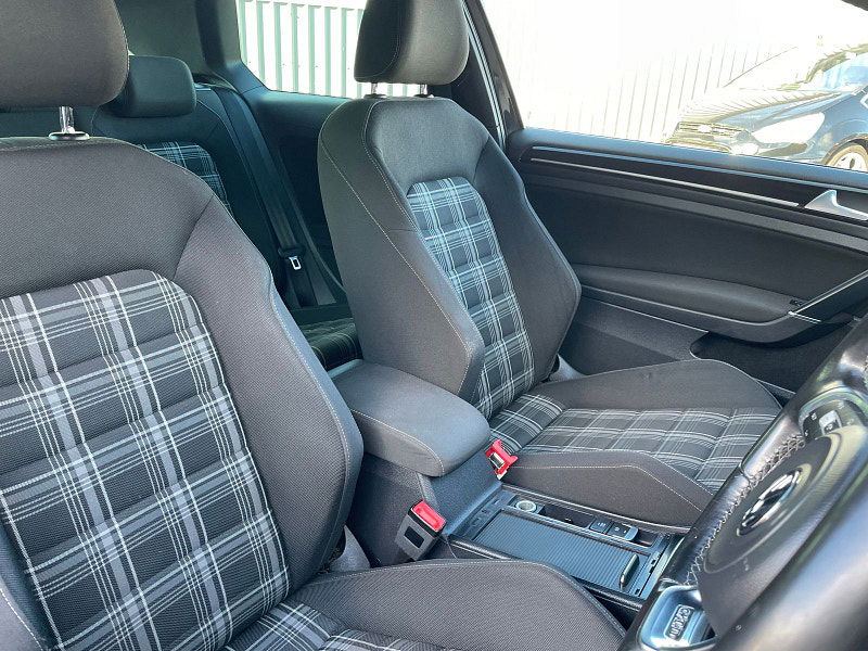 Volkswagen Golf 2.0 TDI BlueMotion Tech GTD Hatchback 3dr Diesel Manual Euro 6 (s/s) (184 ps) 3dr Manual 2025