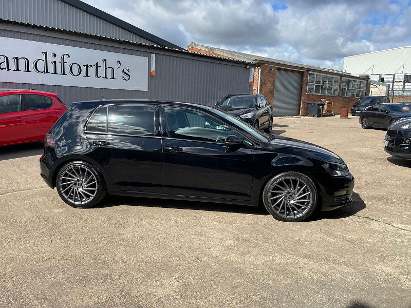 Volkswagen Golf 2.0 TDI BlueMotion Tech Match Edition Hatchback 5dr Diesel Manual Euro 6 (s/s) (150 ps) Multi Spoke Alloys 18's 5dr Manual 2025