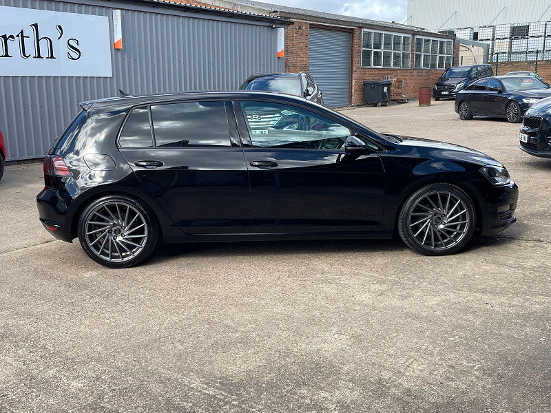 Volkswagen Golf 2.0 TDI BlueMotion Tech Match Edition Hatchback 5dr Diesel Manual Euro 6 (s/s) (150 ps) Multi Spoke Alloys 18's 5dr Manual 2025