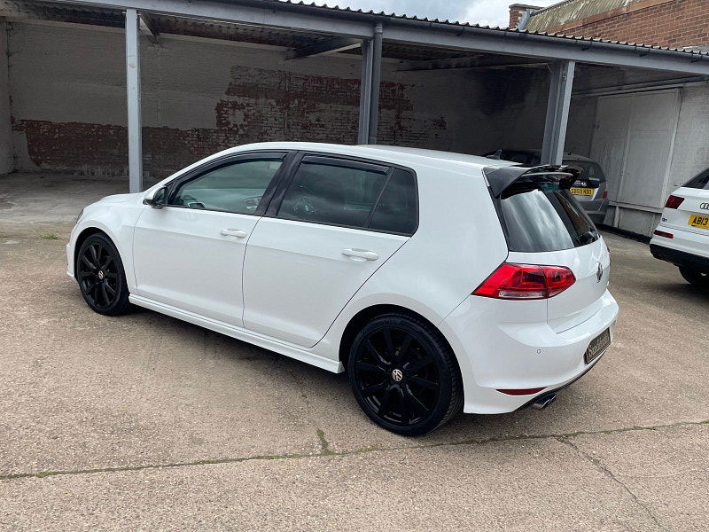 Volkswagen Golf 2.0 TDI BlueMotion Tech R-Line Edition Hatchback 5dr Diesel DSG Euro 6 (s/s) (150 ps) Leather, Pan Roof 5dr Automatic 2025