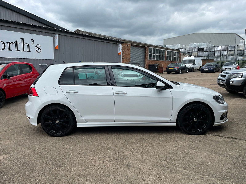 Volkswagen Golf 2.0 TDI BlueMotion Tech R-Line Edition Hatchback 5dr Diesel DSG Euro 6 (s/s) (150 ps) Leather, Pan Roof 5dr Automatic 2025