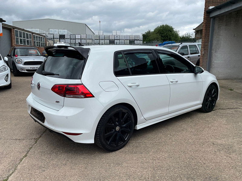 Volkswagen Golf 2.0 TDI BlueMotion Tech R-Line Edition Hatchback 5dr Diesel DSG Euro 6 (s/s) (150 ps) Leather, Pan Roof 5dr Automatic 2025