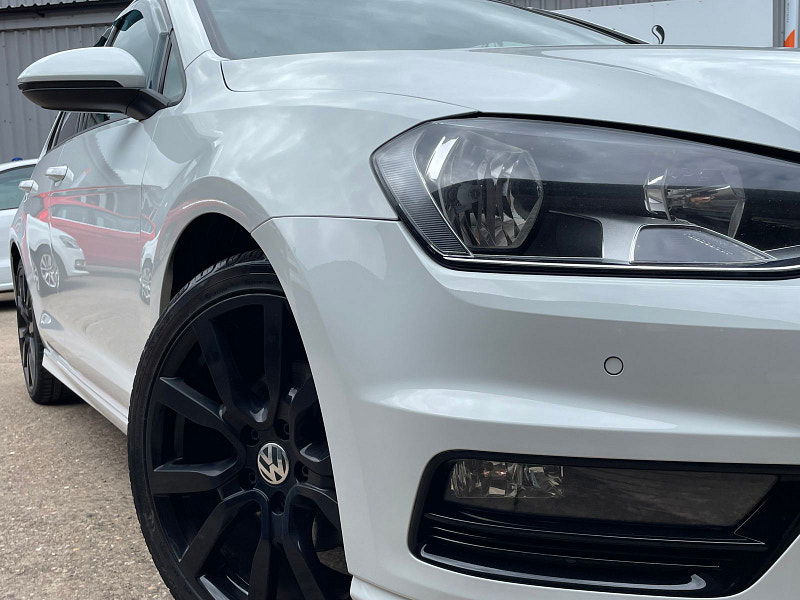 Volkswagen Golf 2.0 TDI BlueMotion Tech R-Line Edition Hatchback 5dr Diesel DSG Euro 6 (s/s) (150 ps) Leather, Pan Roof 5dr Automatic 2025