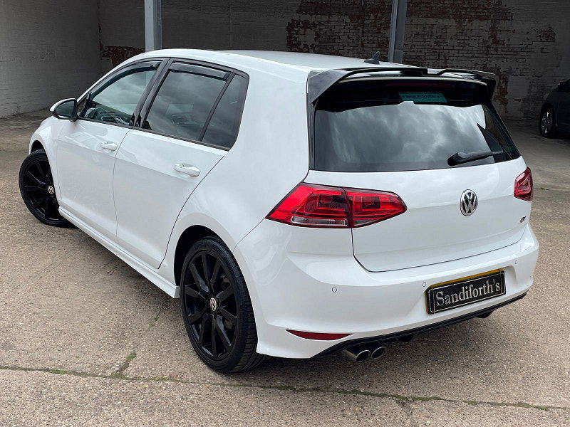 Volkswagen Golf 2.0 TDI BlueMotion Tech R-Line Edition Hatchback 5dr Diesel DSG Euro 6 (s/s) (150 ps) Leather, Pan Roof 5dr Automatic 2025