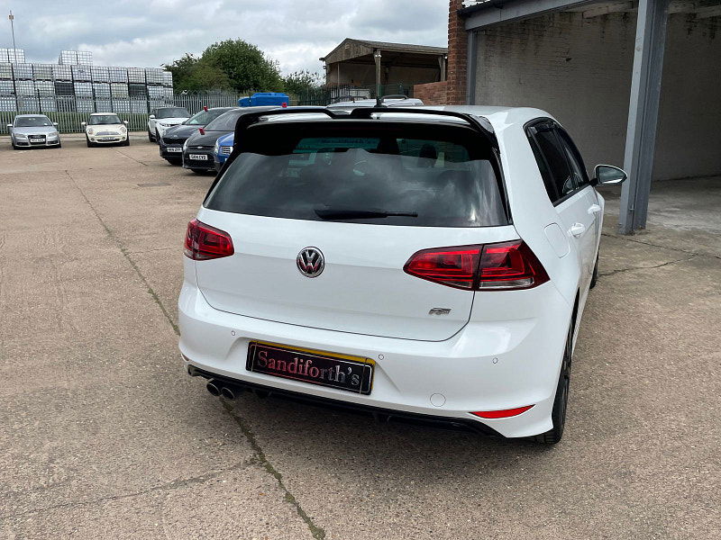 Volkswagen Golf 2.0 TDI BlueMotion Tech R-Line Edition Hatchback 5dr Diesel DSG Euro 6 (s/s) (150 ps) Leather, Pan Roof 5dr Automatic 2025