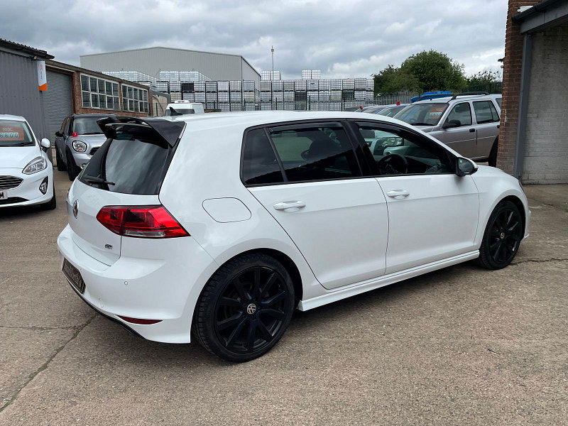 Volkswagen Golf 2.0 TDI BlueMotion Tech R-Line Edition Hatchback 5dr Diesel DSG Euro 6 (s/s) (150 ps) Leather, Pan Roof 5dr Automatic 2025