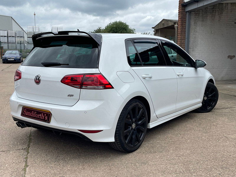 Volkswagen Golf 2.0 TDI BlueMotion Tech R-Line Edition Hatchback 5dr Diesel DSG Euro 6 (s/s) (150 ps) Leather, Pan Roof 5dr Automatic 2025