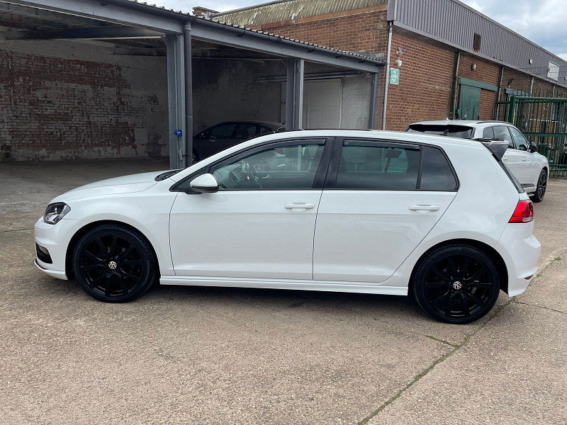 Volkswagen Golf 2.0 TDI BlueMotion Tech R-Line Edition Hatchback 5dr Diesel DSG Euro 6 (s/s) (150 ps) Leather, Pan Roof 5dr Automatic 2025