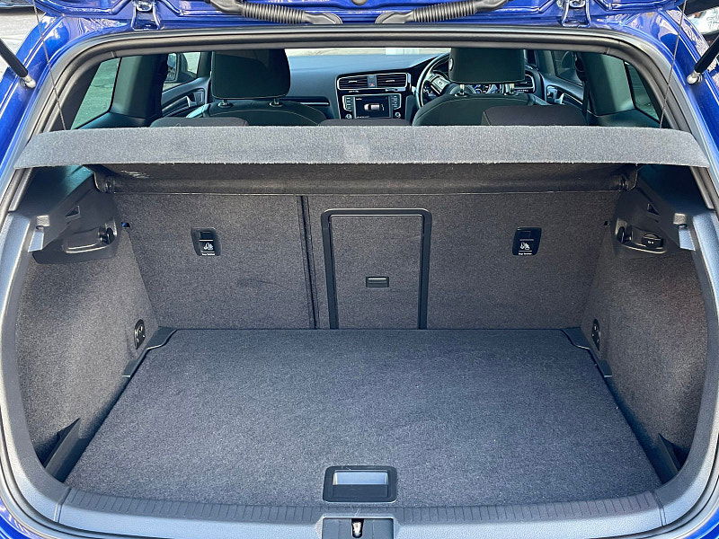 Volkswagen Golf 2.0 TSI BlueMotion Tech R Hatchback 3dr Petrol Manual 4Motion Euro 6 (s/s) (300 ps) 3dr Manual 2026