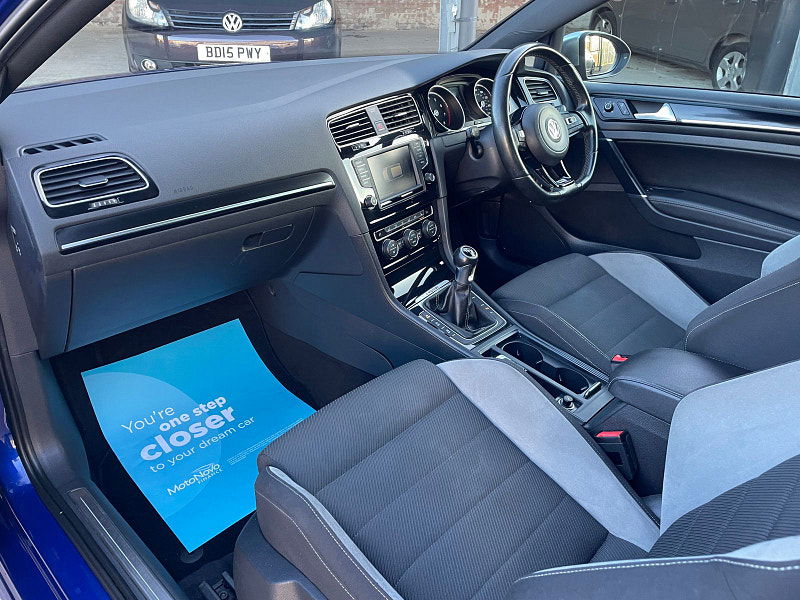 Volkswagen Golf 2.0 TSI BlueMotion Tech R Hatchback 3dr Petrol Manual 4Motion Euro 6 (s/s) (300 ps) 3dr Manual 2026