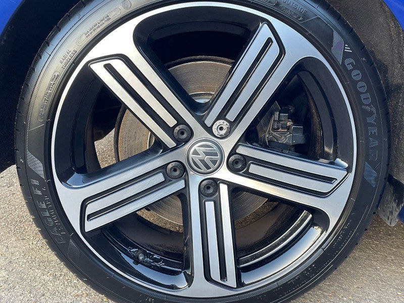 Volkswagen Golf 2.0 TSI BlueMotion Tech R Hatchback 3dr Petrol Manual 4Motion Euro 6 (s/s) (300 ps) 3dr Manual 2026