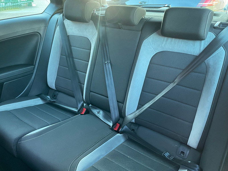 Volkswagen Golf 2.0 TSI BlueMotion Tech R Hatchback 3dr Petrol Manual 4Motion Euro 6 (s/s) (300 ps) 3dr Manual 2026