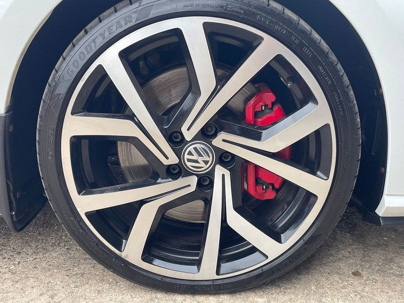 Volkswagen Golf 2.0 TSI GTI Performance Hatchback 3dr Petrol Manual Euro 6 (s/s) (245 ps) 3dr Manual 2025