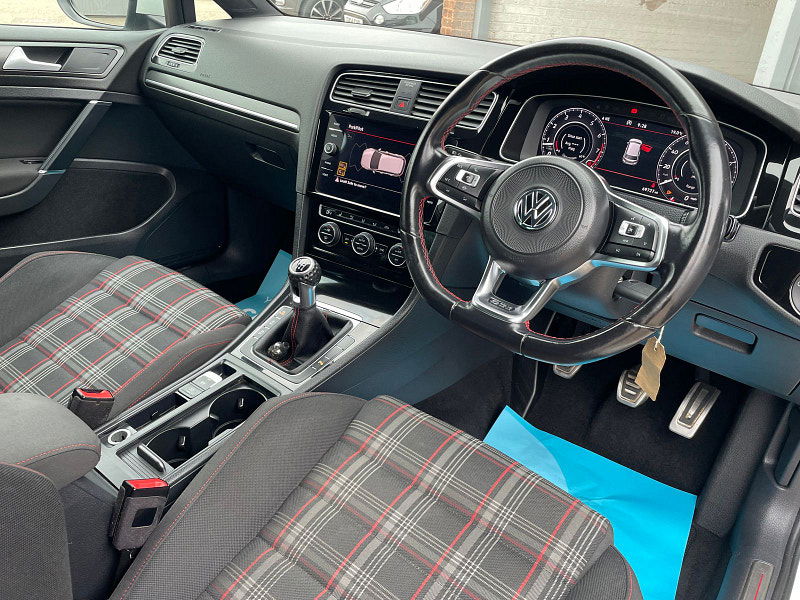 Volkswagen Golf 2.0 TSI GTI Performance Hatchback 3dr Petrol Manual Euro 6 (s/s) (245 ps) 3dr Manual 2025