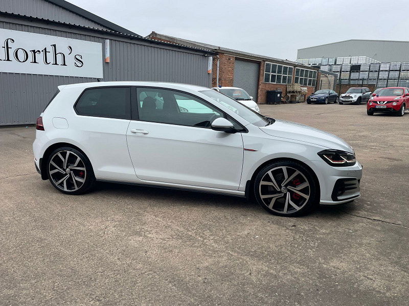 Volkswagen Golf 2.0 TSI GTI Performance Hatchback 3dr Petrol Manual Euro 6 (s/s) (245 ps) 3dr Manual 2025