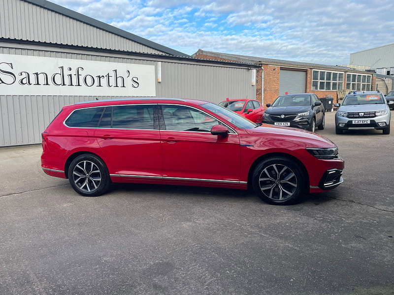 Volkswagen Passat 1.4 TSI 13kWh GTE Estate 5dr Petrol Plug-in Hybrid DSG Euro 6 (s/s) (218 ps) 5dr Automatic 2026