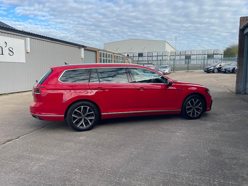 Volkswagen Passat 1.4 TSI 13kWh GTE Estate 5dr Petrol Plug-in Hybrid DSG Euro 6 (s/s) (218 ps) 5dr Automatic 2026