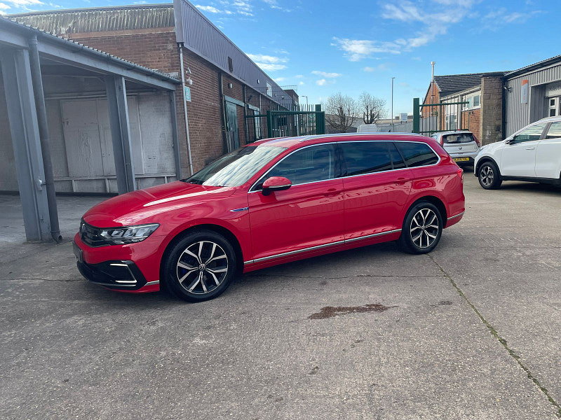 Volkswagen Passat 1.4 TSI 13kWh GTE Estate 5dr Petrol Plug-in Hybrid DSG Euro 6 (s/s) (218 ps) 5dr Automatic 2026