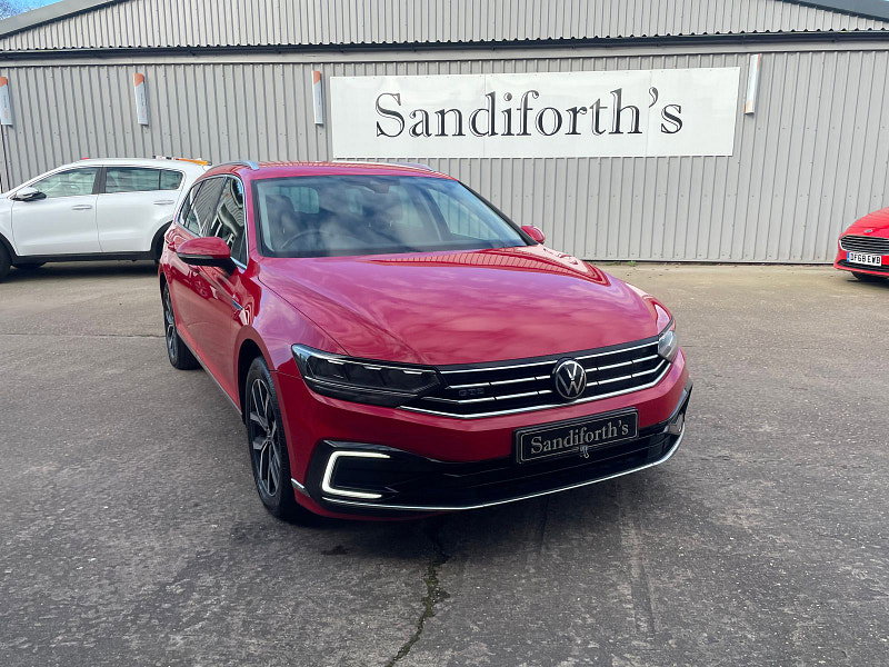 Volkswagen Passat 1.4 TSI 13kWh GTE Estate 5dr Petrol Plug-in Hybrid DSG Euro 6 (s/s) (218 ps) 5dr Automatic 2026