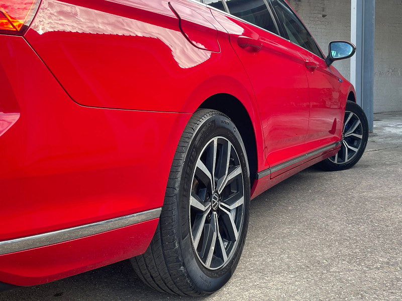 Volkswagen Passat 1.4 TSI 13kWh GTE Estate 5dr Petrol Plug-in Hybrid DSG Euro 6 (s/s) (218 ps) 5dr Automatic 2026