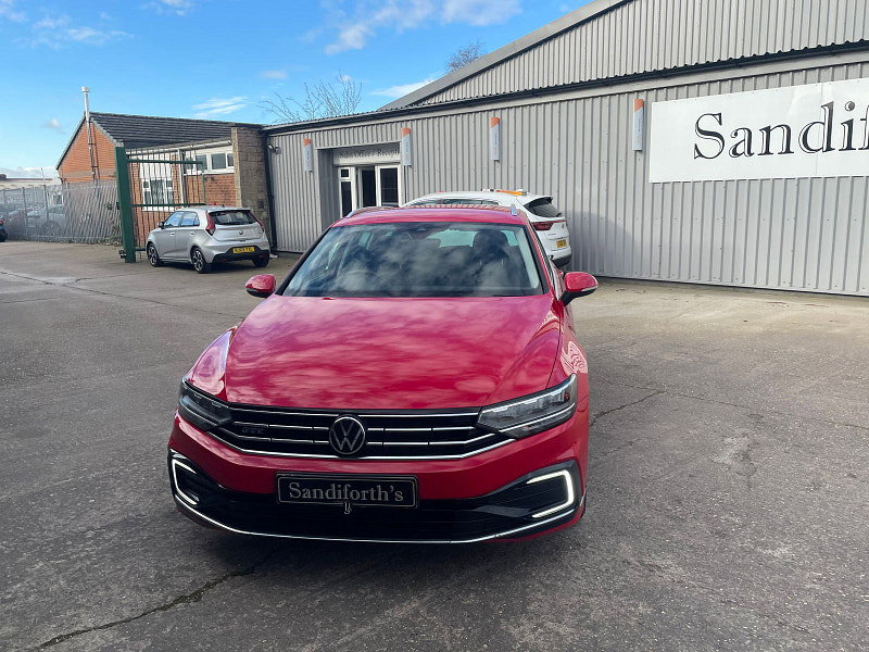 Volkswagen Passat 1.4 TSI 13kWh GTE Estate 5dr Petrol Plug-in Hybrid DSG Euro 6 (s/s) (218 ps) 5dr Automatic 2026