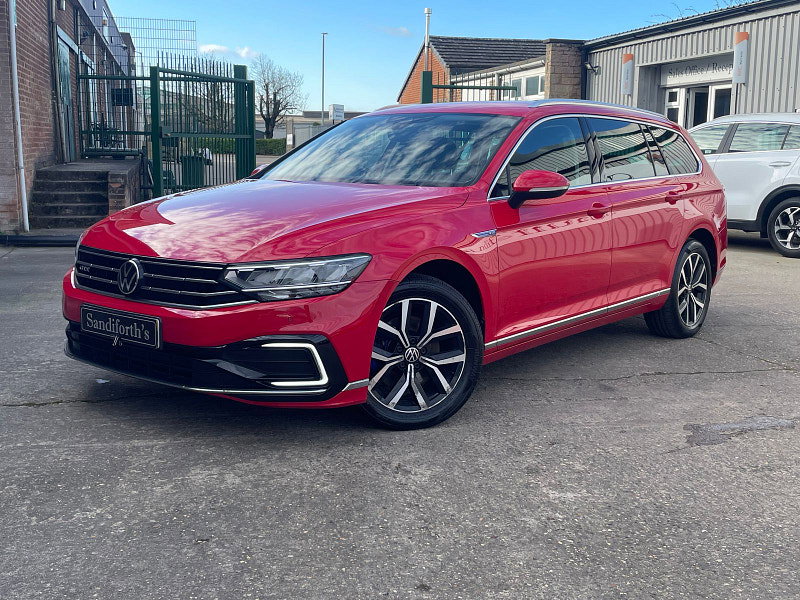 Volkswagen Passat 1.4 TSI 13kWh GTE Estate 5dr Petrol Plug-in Hybrid DSG Euro 6 (s/s) (218 ps) 5dr Automatic 2026