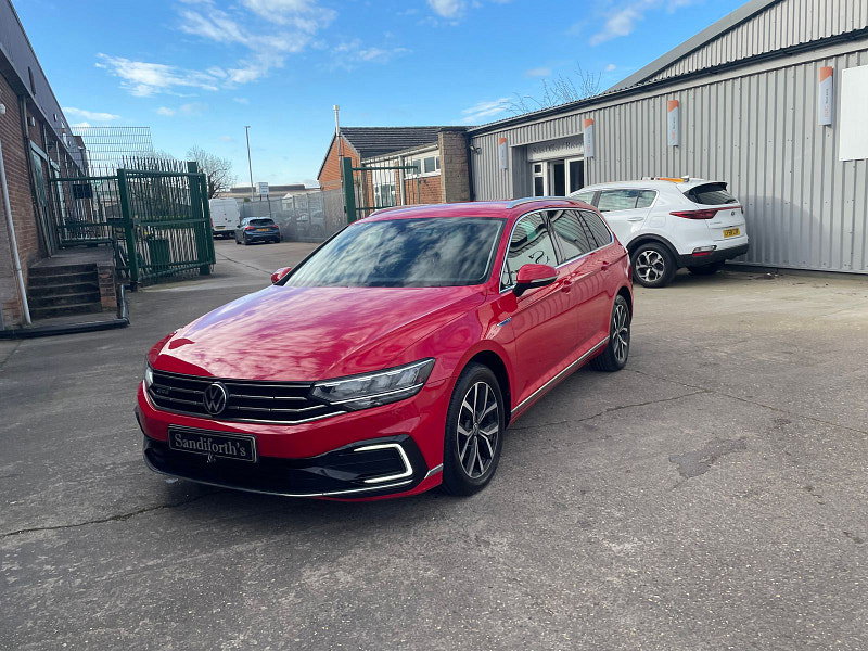 Volkswagen Passat 1.4 TSI 13kWh GTE Estate 5dr Petrol Plug-in Hybrid DSG Euro 6 (s/s) (218 ps) 5dr Automatic 2026