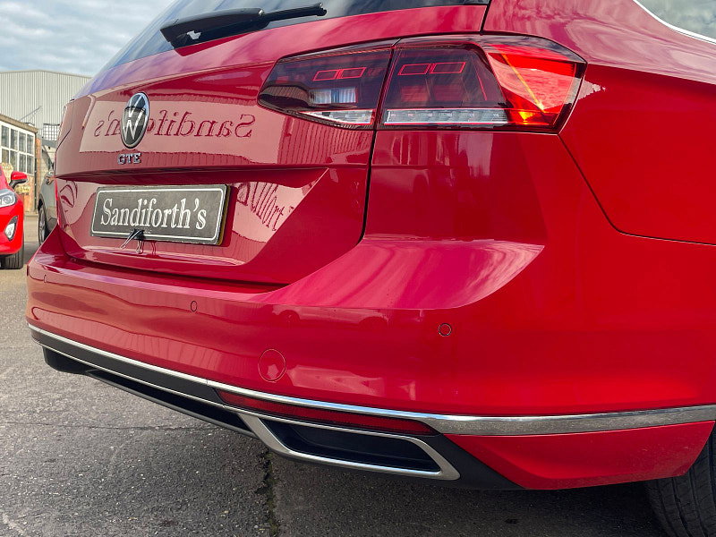Volkswagen Passat 1.4 TSI 13kWh GTE Estate 5dr Petrol Plug-in Hybrid DSG Euro 6 (s/s) (218 ps) 5dr Automatic 2026
