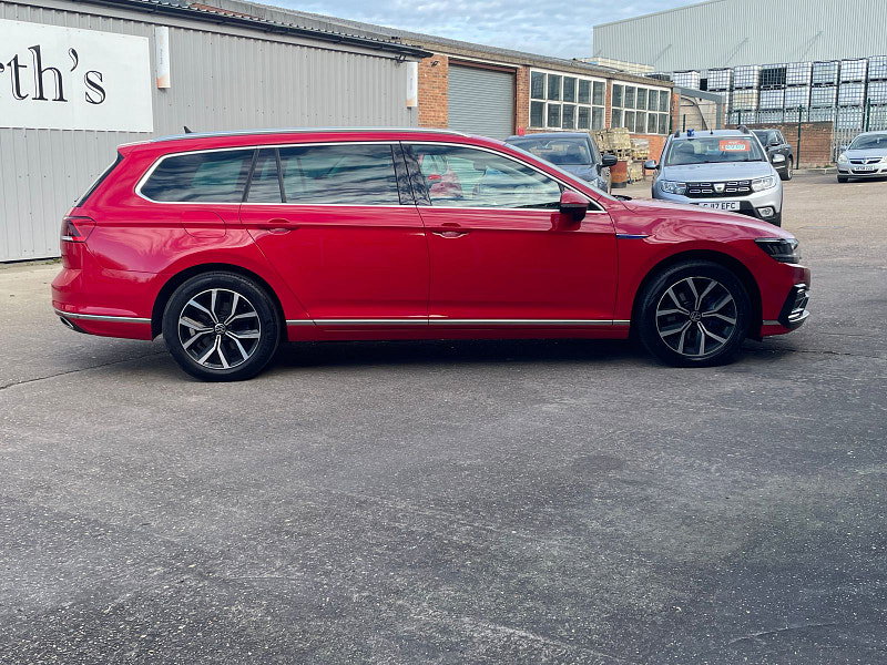 Volkswagen Passat 1.4 TSI 13kWh GTE Estate 5dr Petrol Plug-in Hybrid DSG Euro 6 (s/s) (218 ps) 5dr Automatic 2026