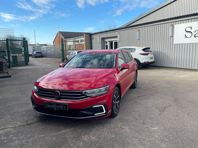 Volkswagen Passat 1.4 TSI 13kWh GTE Estate 5dr Petrol Plug-in Hybrid DSG Euro 6 (s/s) (218 ps) 5dr Automatic 2026